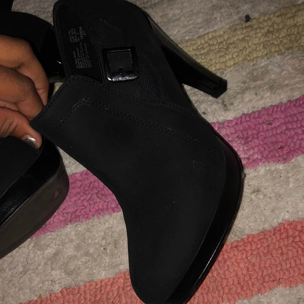Heel - Picture 5 of 5